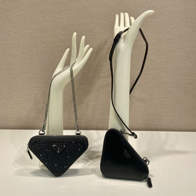 Pra*a triangle pouch
